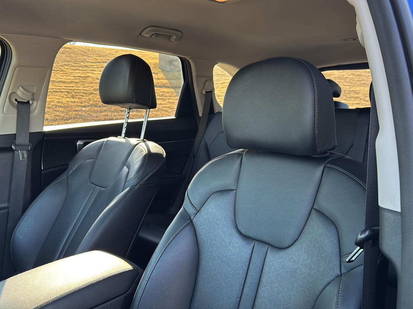 2022 Kia Sorento S - Photo 26