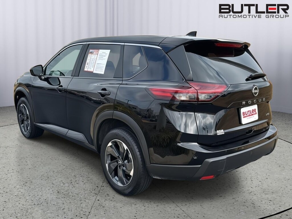 Used 2025 Nissan Rogue SV SUV