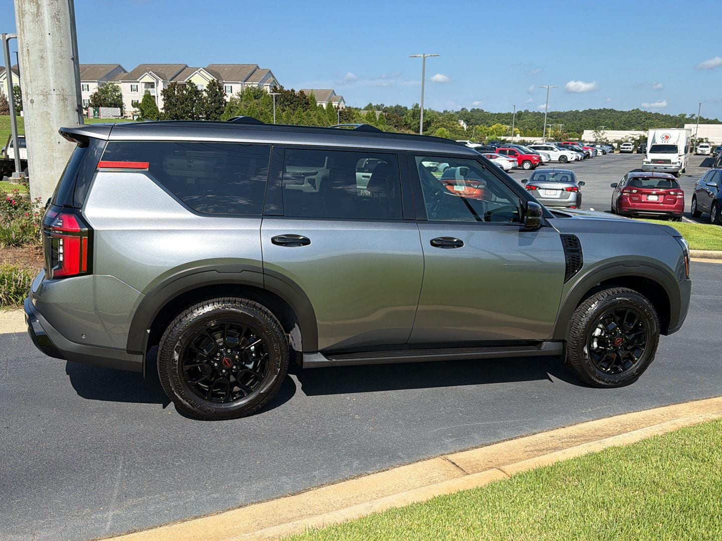 2026 Nissan Armada PRO-4X - Photo 7