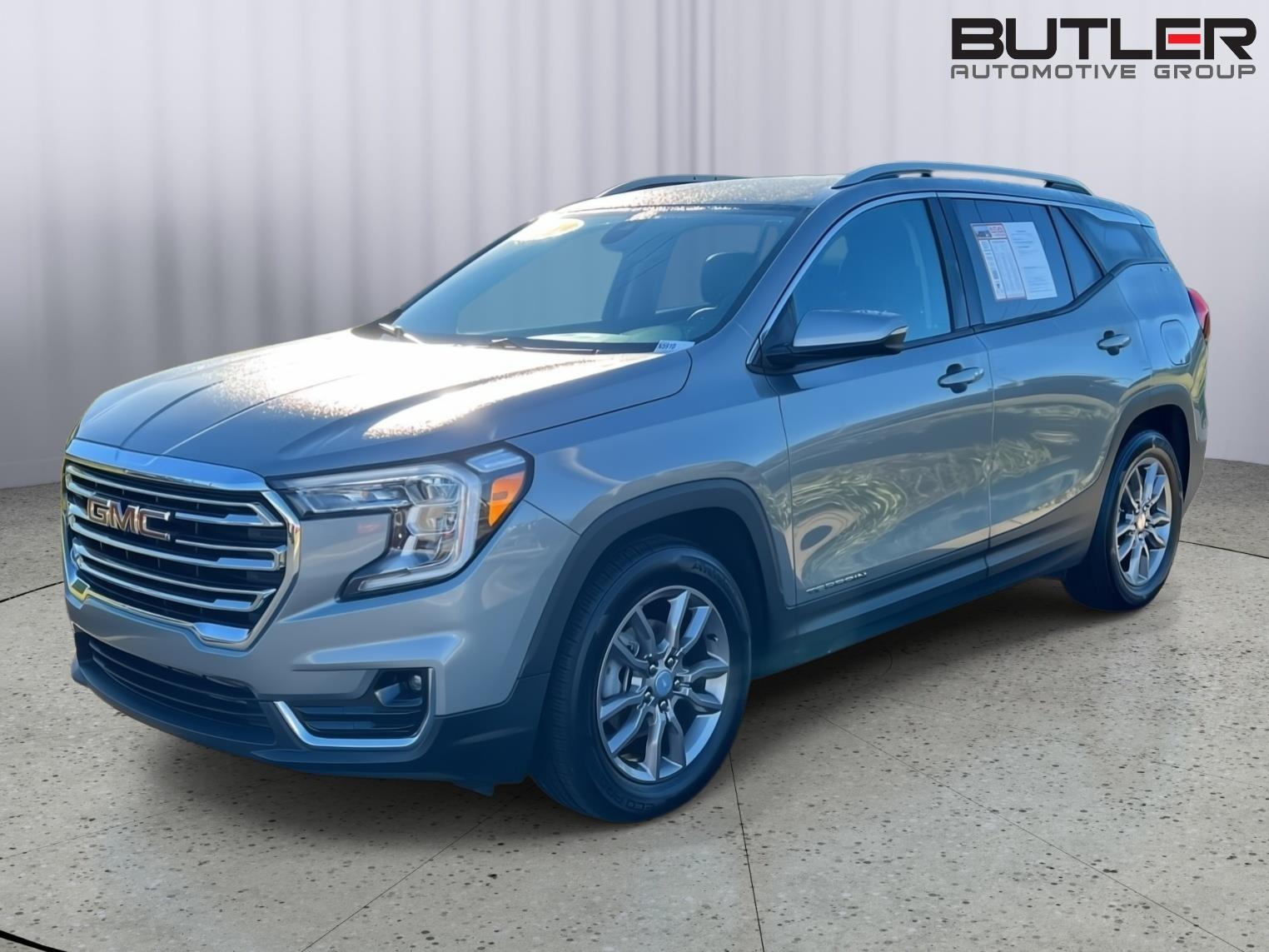2023 GMC Terrain SLT's photo