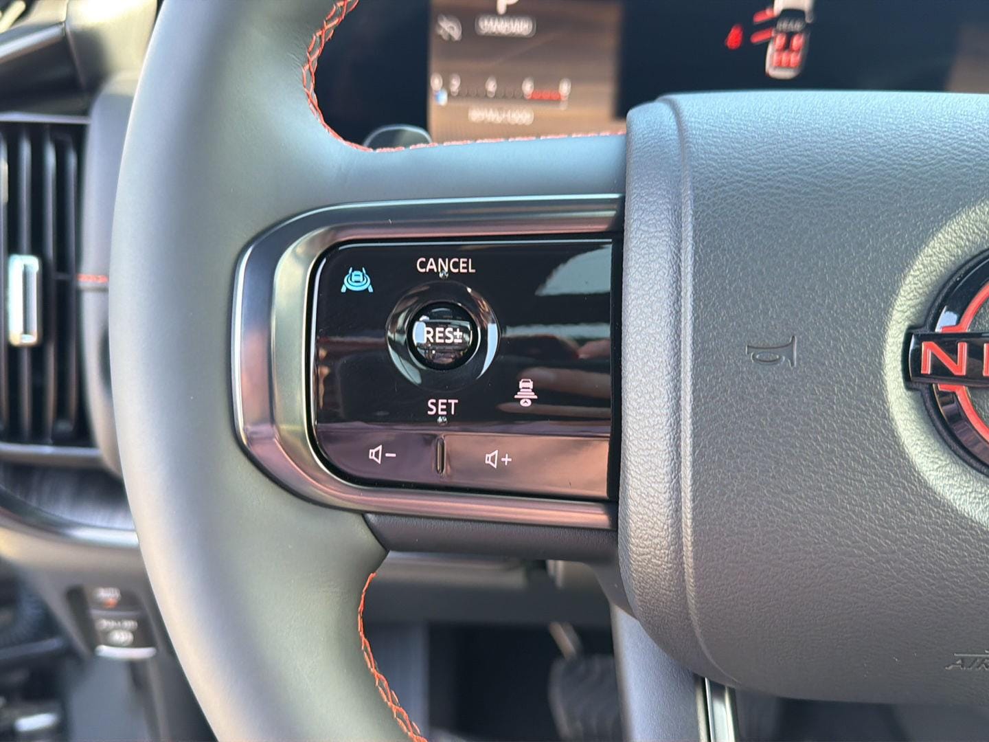 2026 Nissan Armada PRO-4X - Photo 23