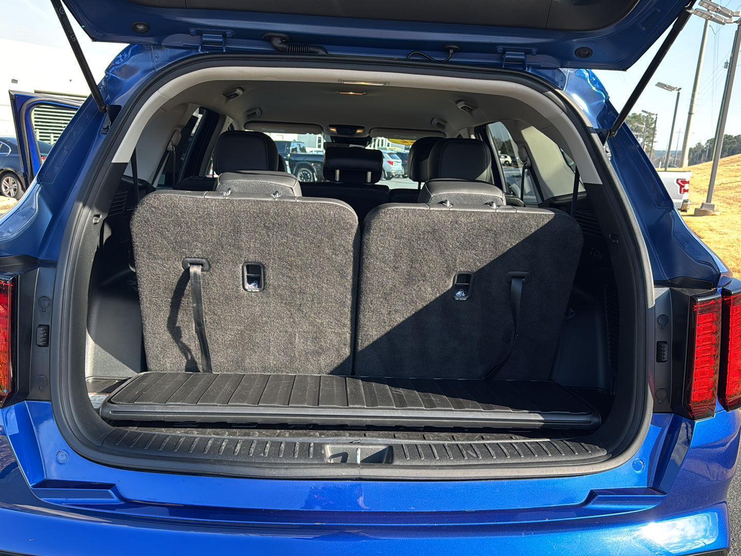 2022 Kia Sorento S - Photo 29