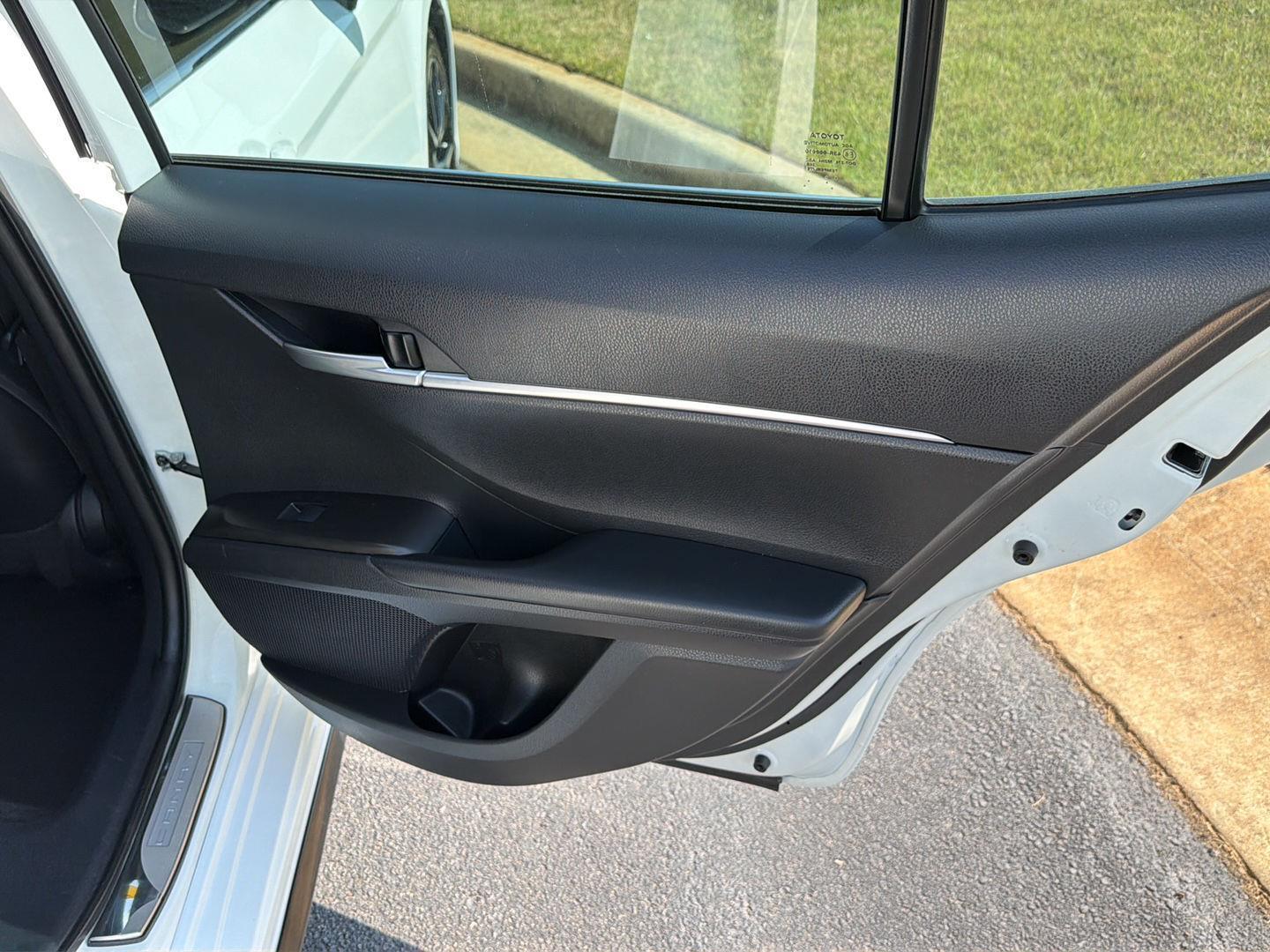 2024 Toyota Camry SE - Photo 15