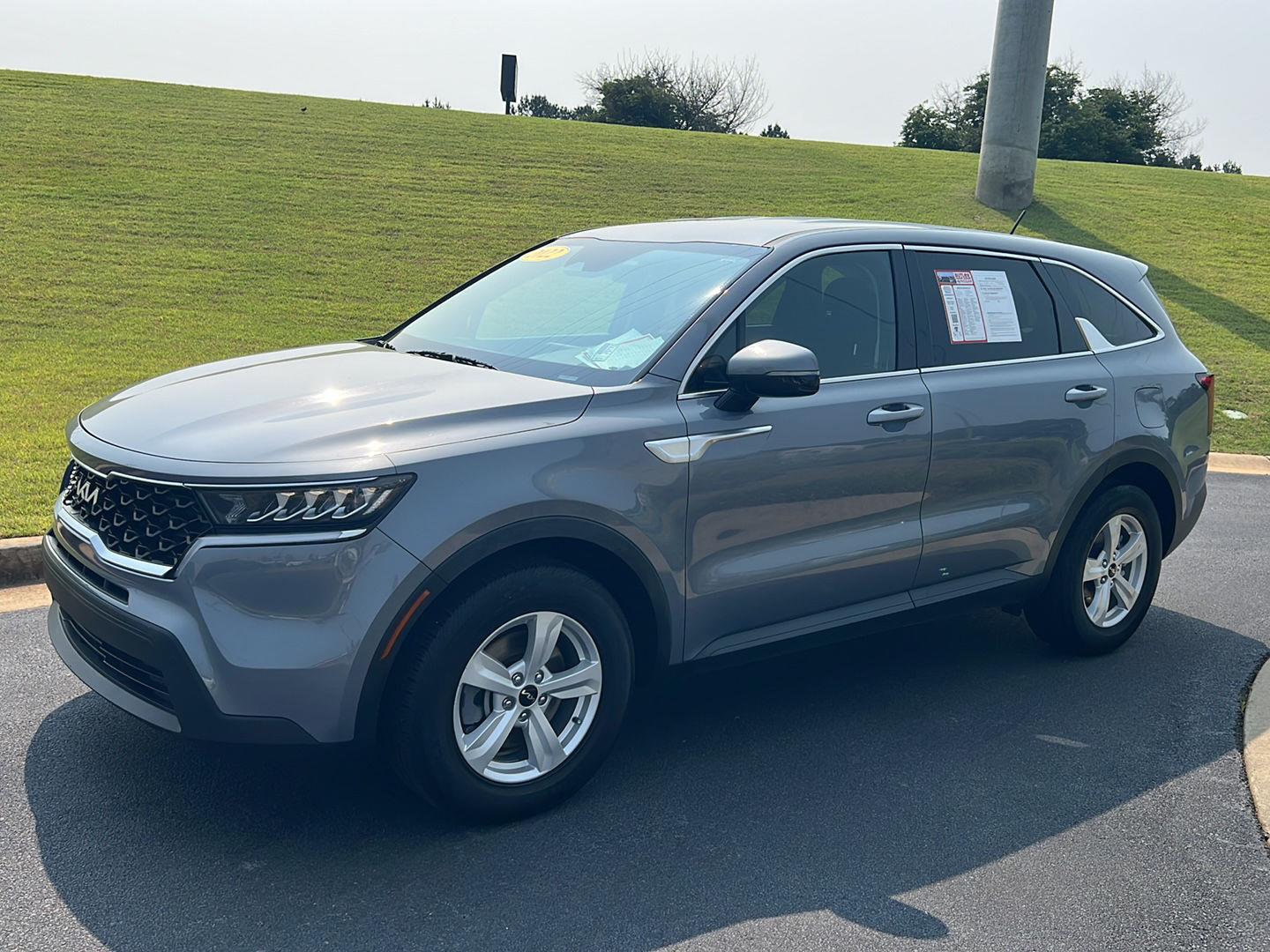 Used 2022 Kia Sorento LX with VIN 5XYRG4LC9NG088516 for sale in Macon, GA
