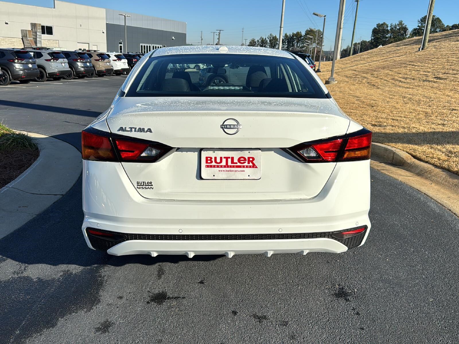 2025 Nissan Altima S photo 3