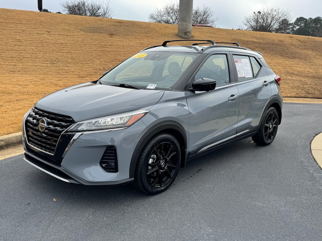 Used 2021 Nissan Kicks SR SUV