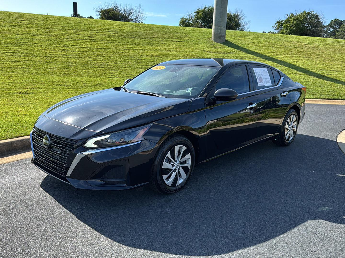 2024 Nissan Altima 2.5 S photo 2