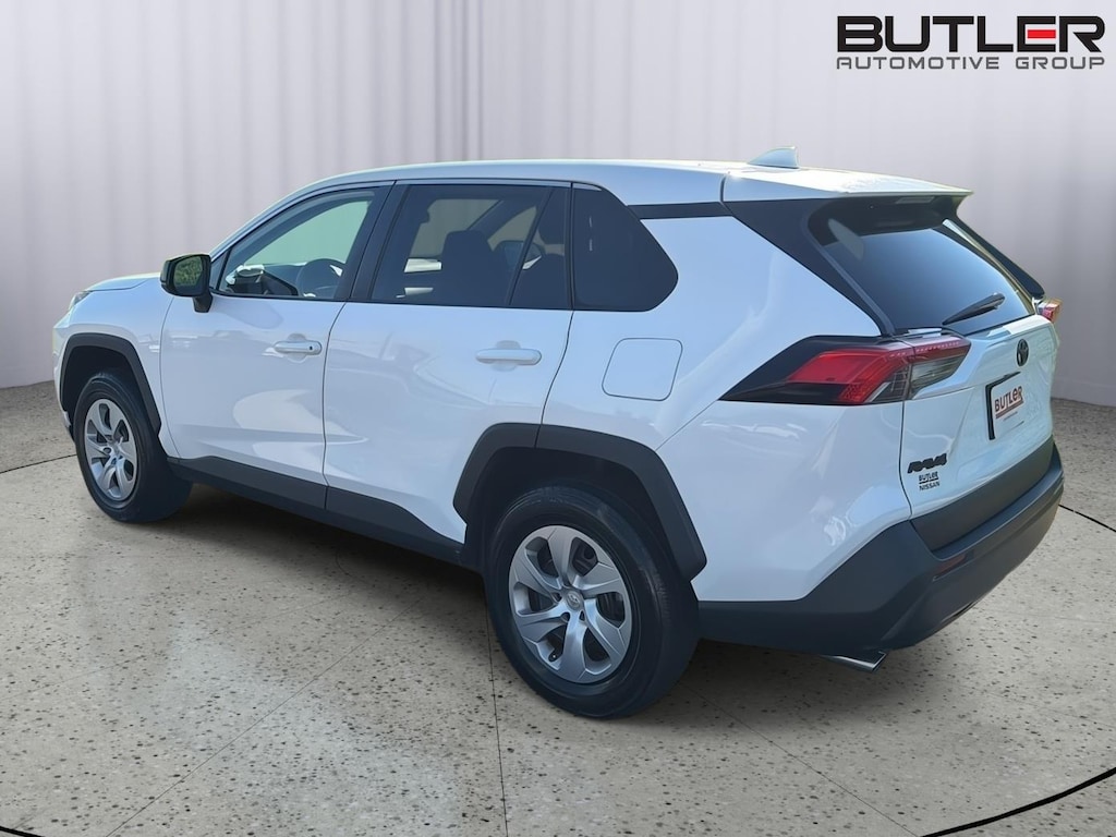 Used 2022 Toyota RAV4 LE SUV