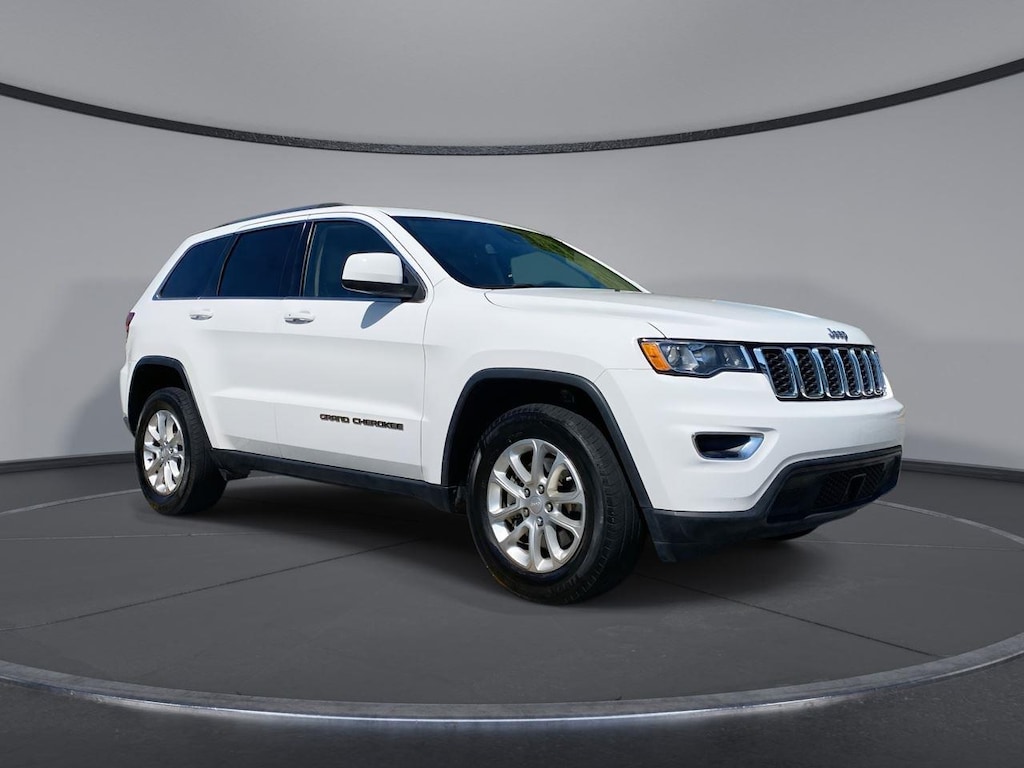 Used 2021 Jeep Grand Cherokee Laredo SUV