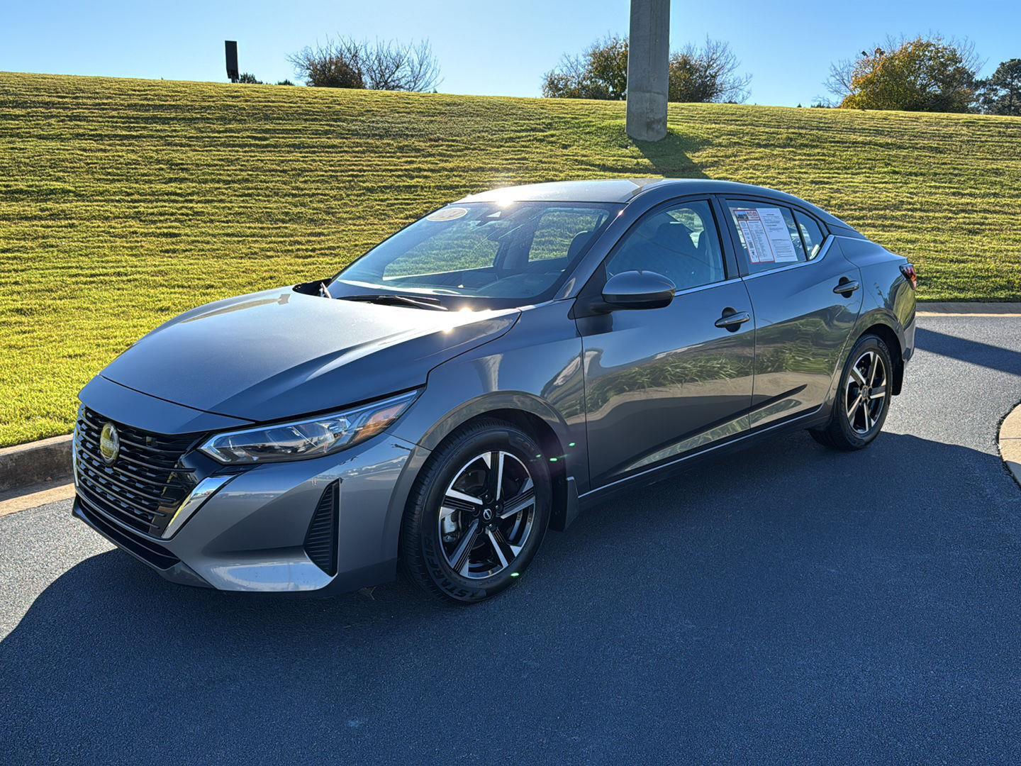 2024 Nissan Sentra SV photo 2