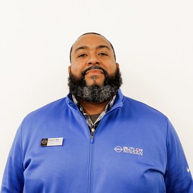 Staff member Tavares Bell from ID_55587d7cea19