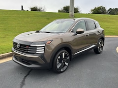 2025 Nissan Kicks SR SUV