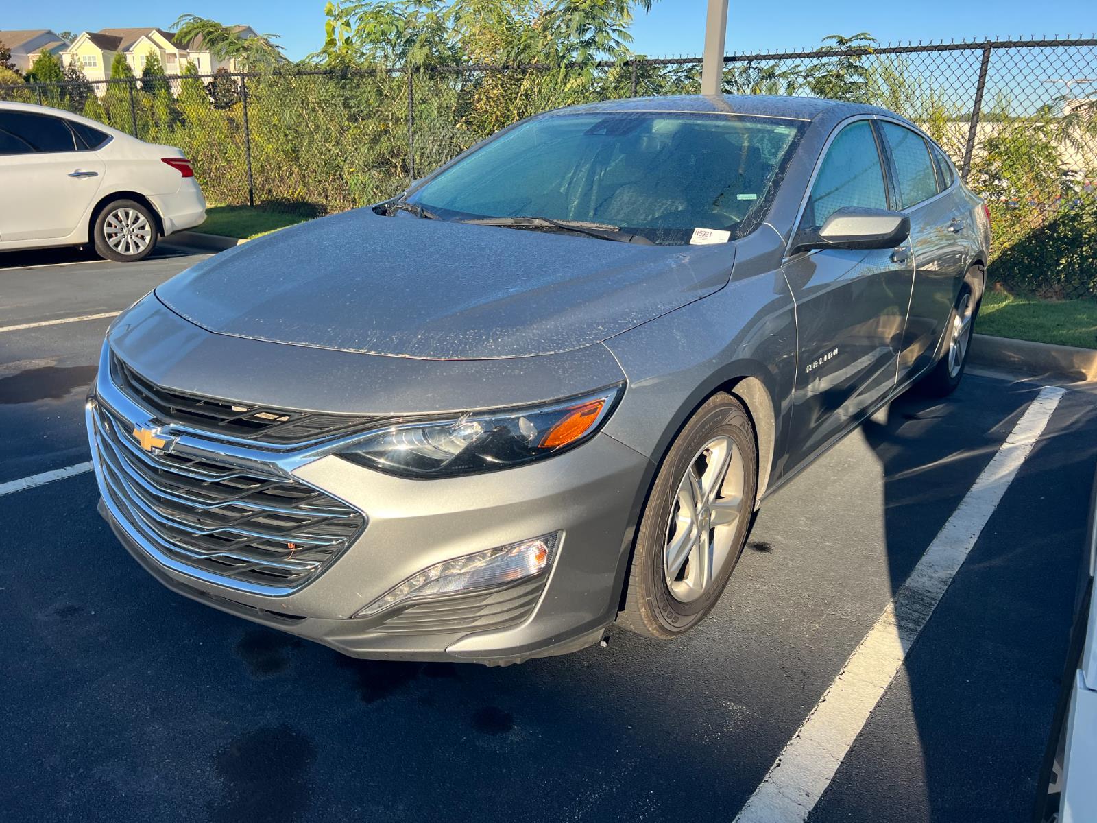 2023 Chevrolet Malibu 1LT photo 2