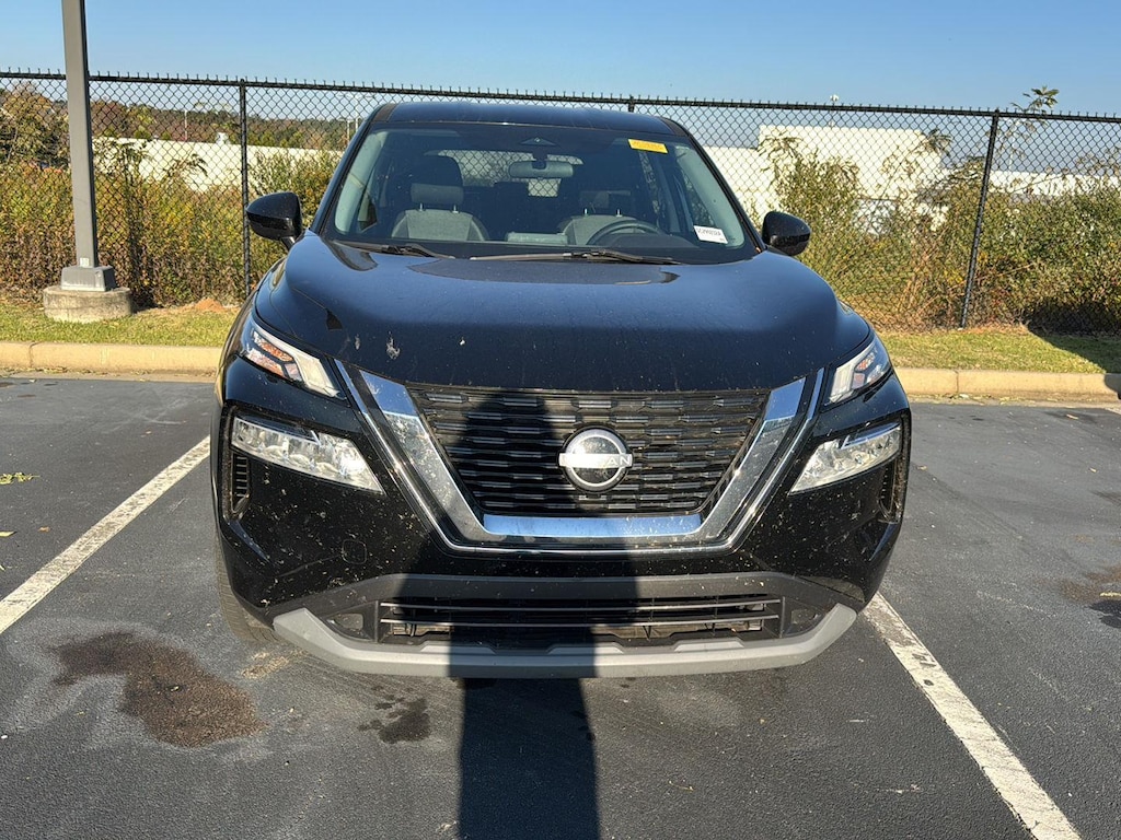 2022 Nissan Rogue SV photo 4