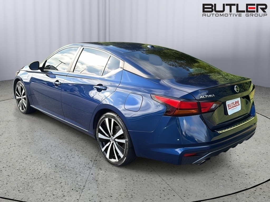Used 2022 Nissan Altima 2.5 SR Sedan