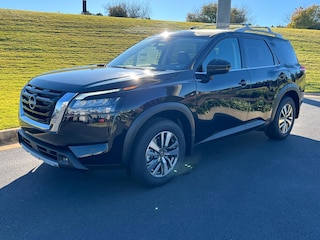 2025 Nissan Pathfinder SL SUV