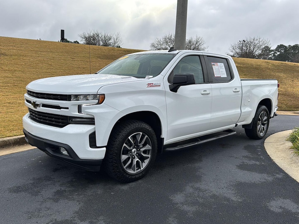 2021 Chevrolet Silverado 1500 RST photo 2