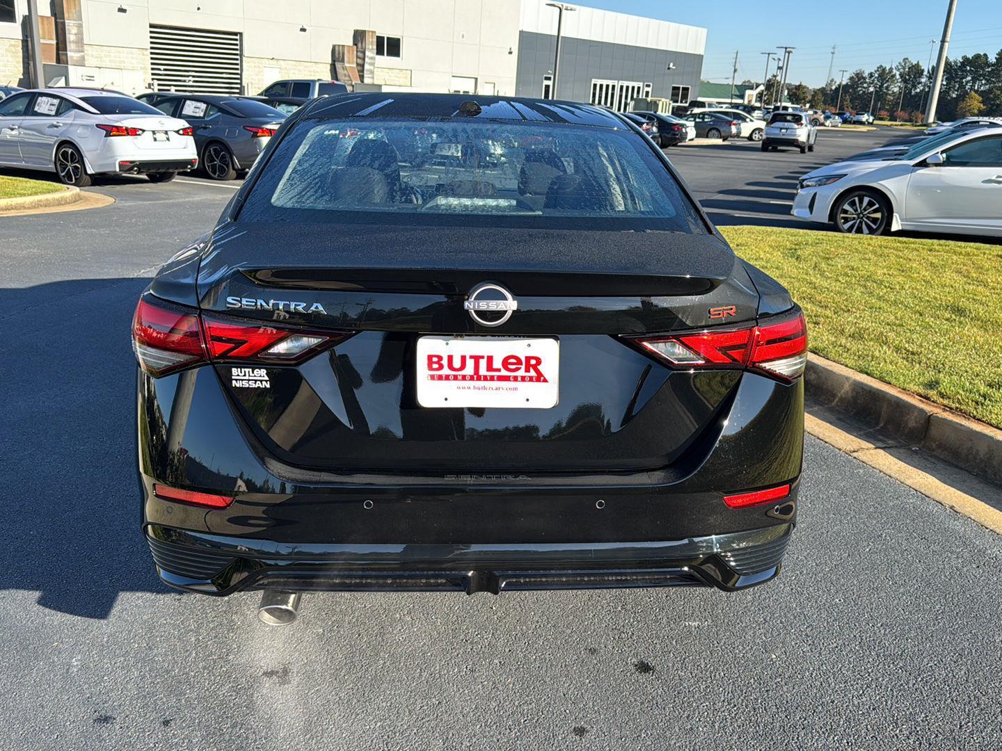 2025 Nissan Sentra SR photo 3