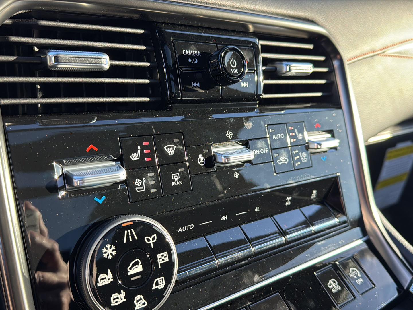 2026 Nissan Armada PRO-4X - Photo 23