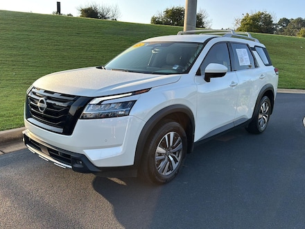 2024 Nissan Pathfinder SL SUV