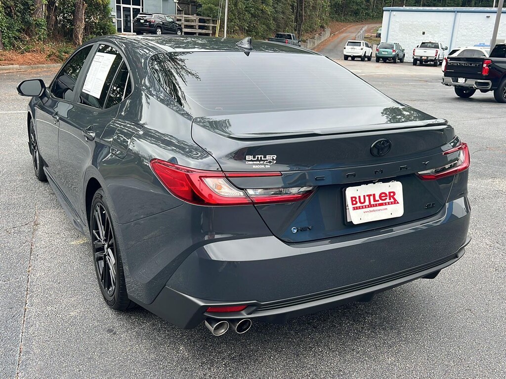 Used 2025 Toyota Camry SE Sedan