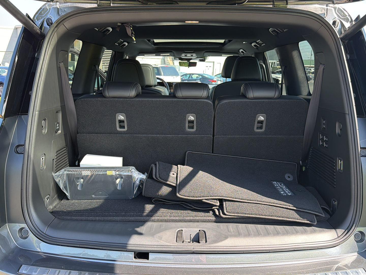 2026 Nissan Armada PRO-4X - Photo 37