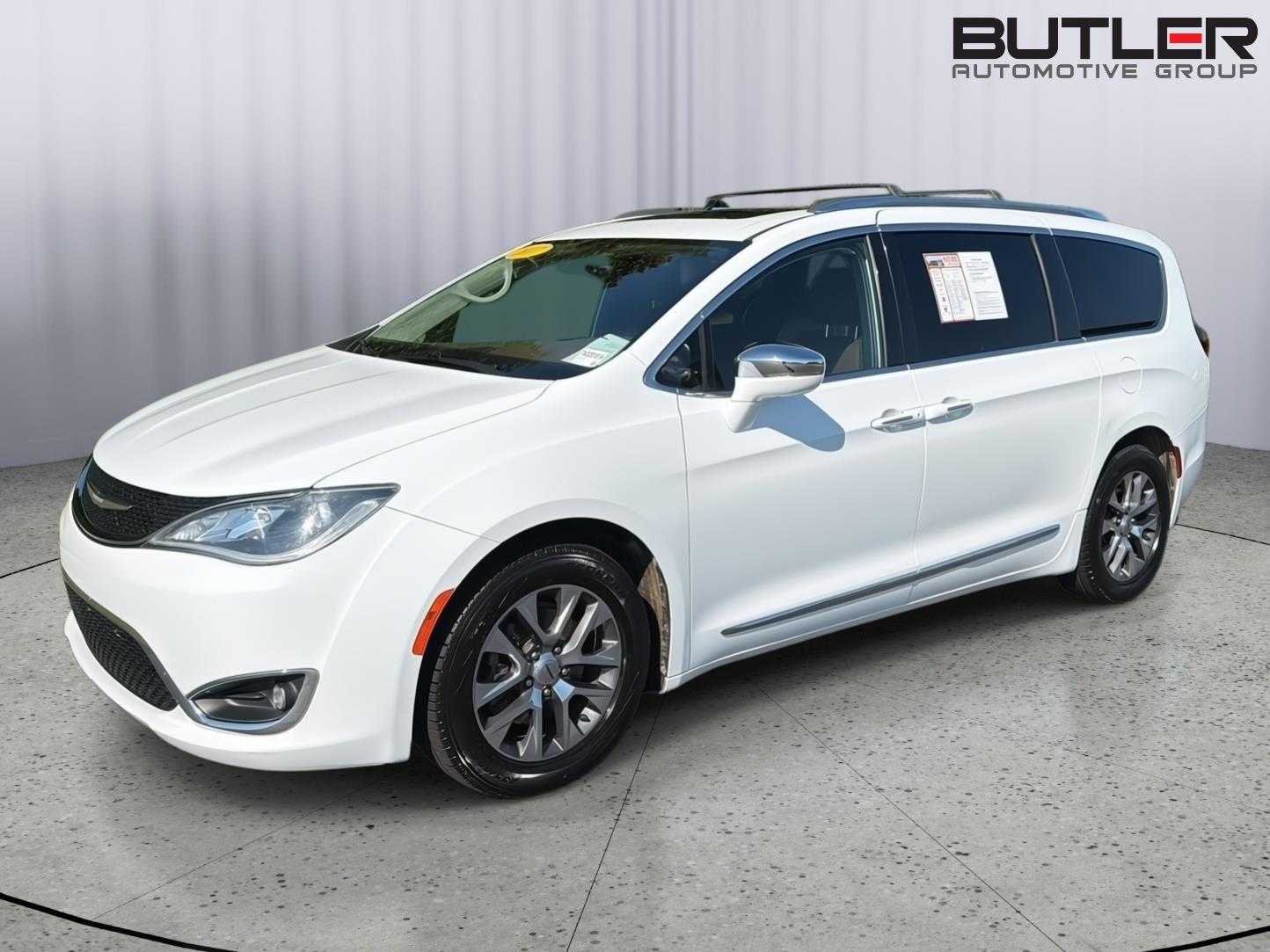 Used 2017 Chrysler Pacifica Limited with VIN 2C4RC1GG5HR797239 for sale in Macon, GA