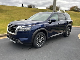 2025 Nissan Pathfinder SL SUV