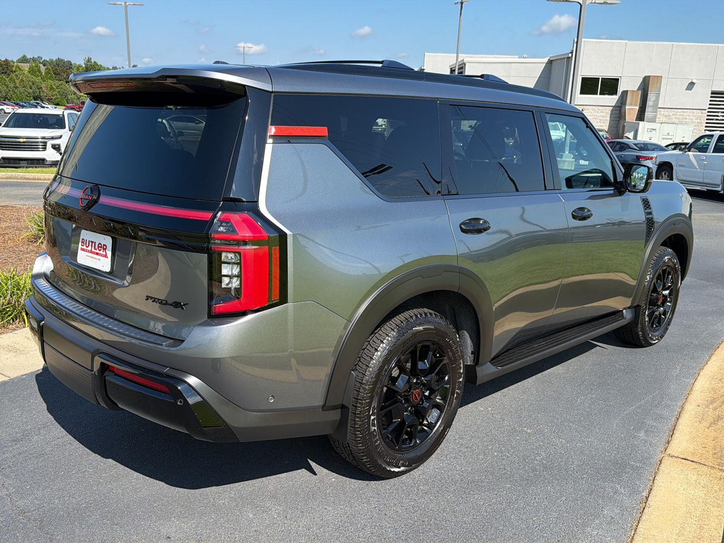 2026 Nissan Armada PRO-4X - Photo 6