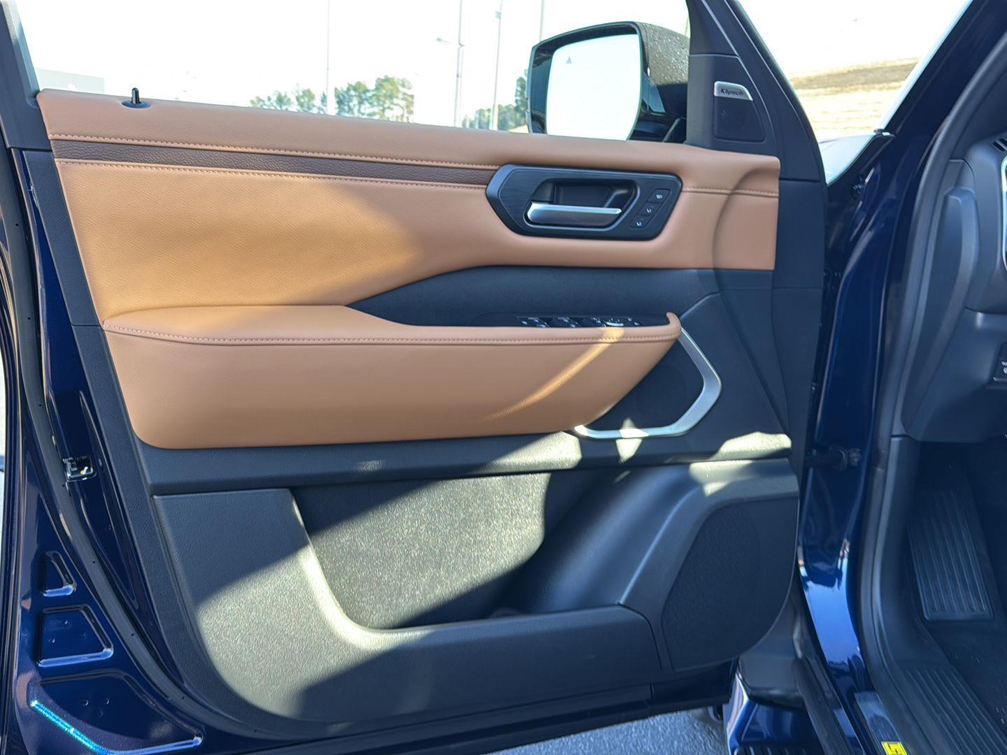 2026 Nissan Armada Platinum Reserve - Photo 14