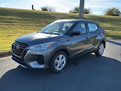 2025 Nissan Kicks Play S SUV