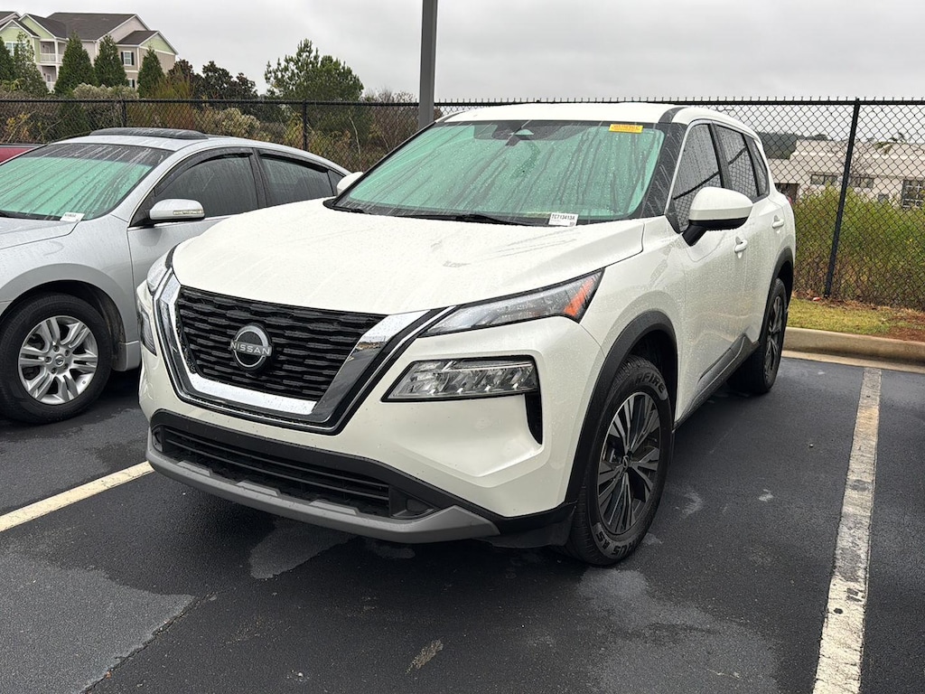 2023 Nissan Rogue SV photo 3