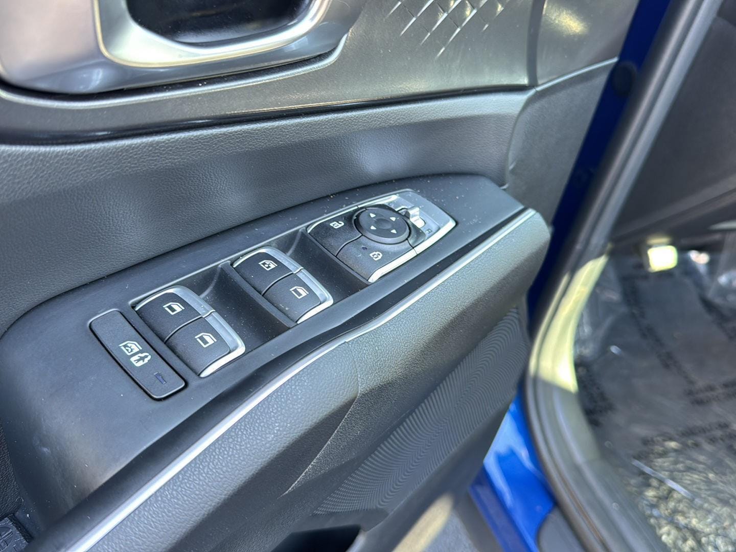 2022 Kia Sorento S - Photo 28