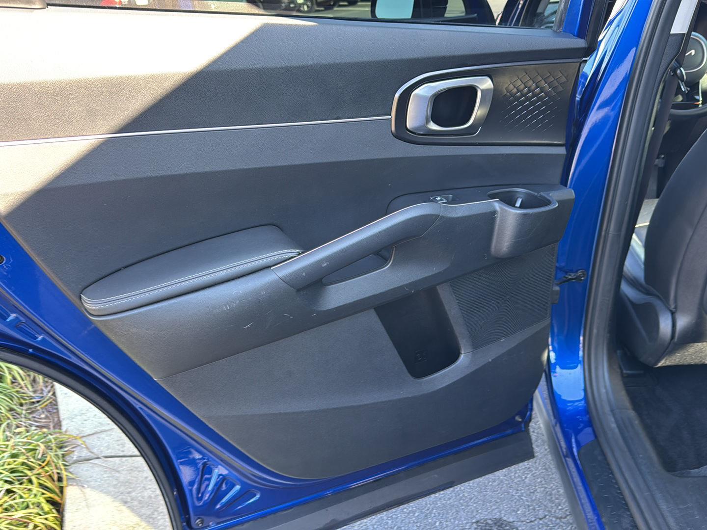 2022 Kia Sorento S - Photo 15