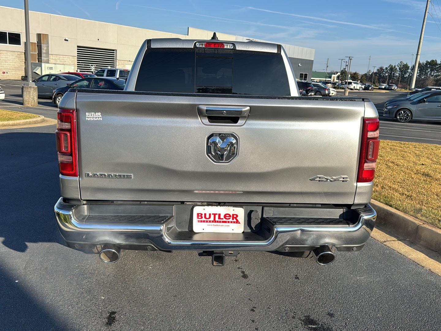 2022 Ram 1500 Laramie photo 3