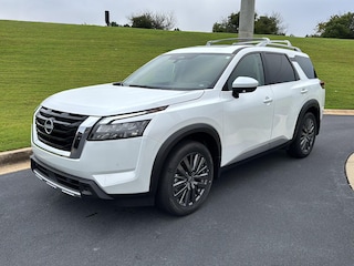 2025 Nissan Pathfinder SL SUV