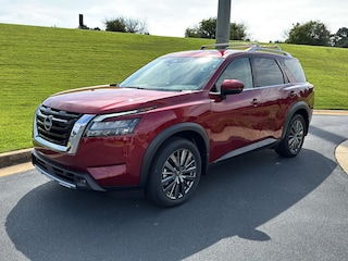 2025 Nissan Pathfinder SL SUV