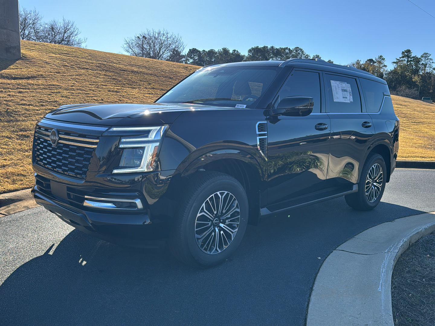 2026 Nissan Armada SL's photo