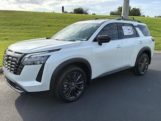 2026 Nissan Pathfinder SL SUV