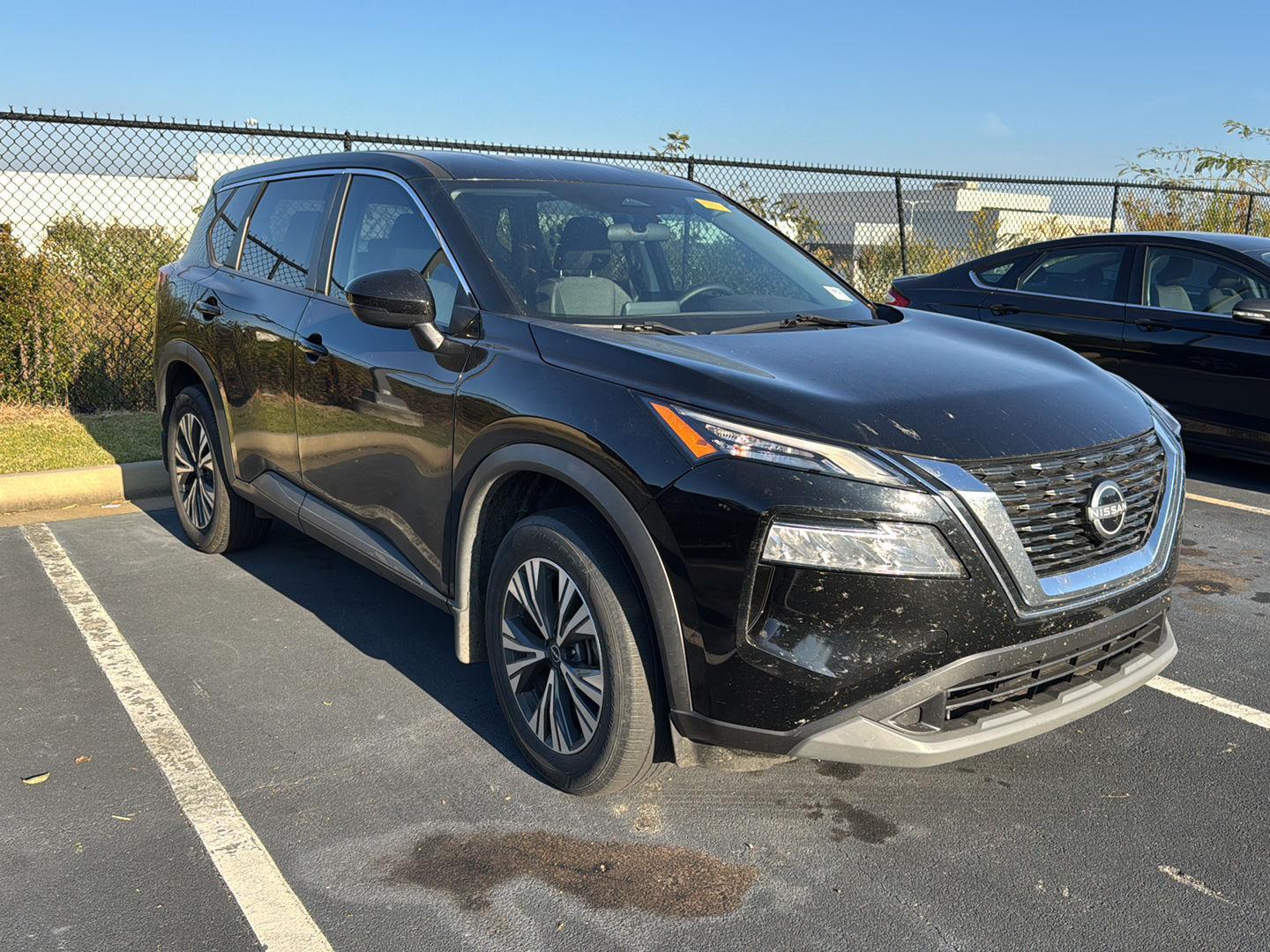 2022 Nissan Rogue SV photo 4