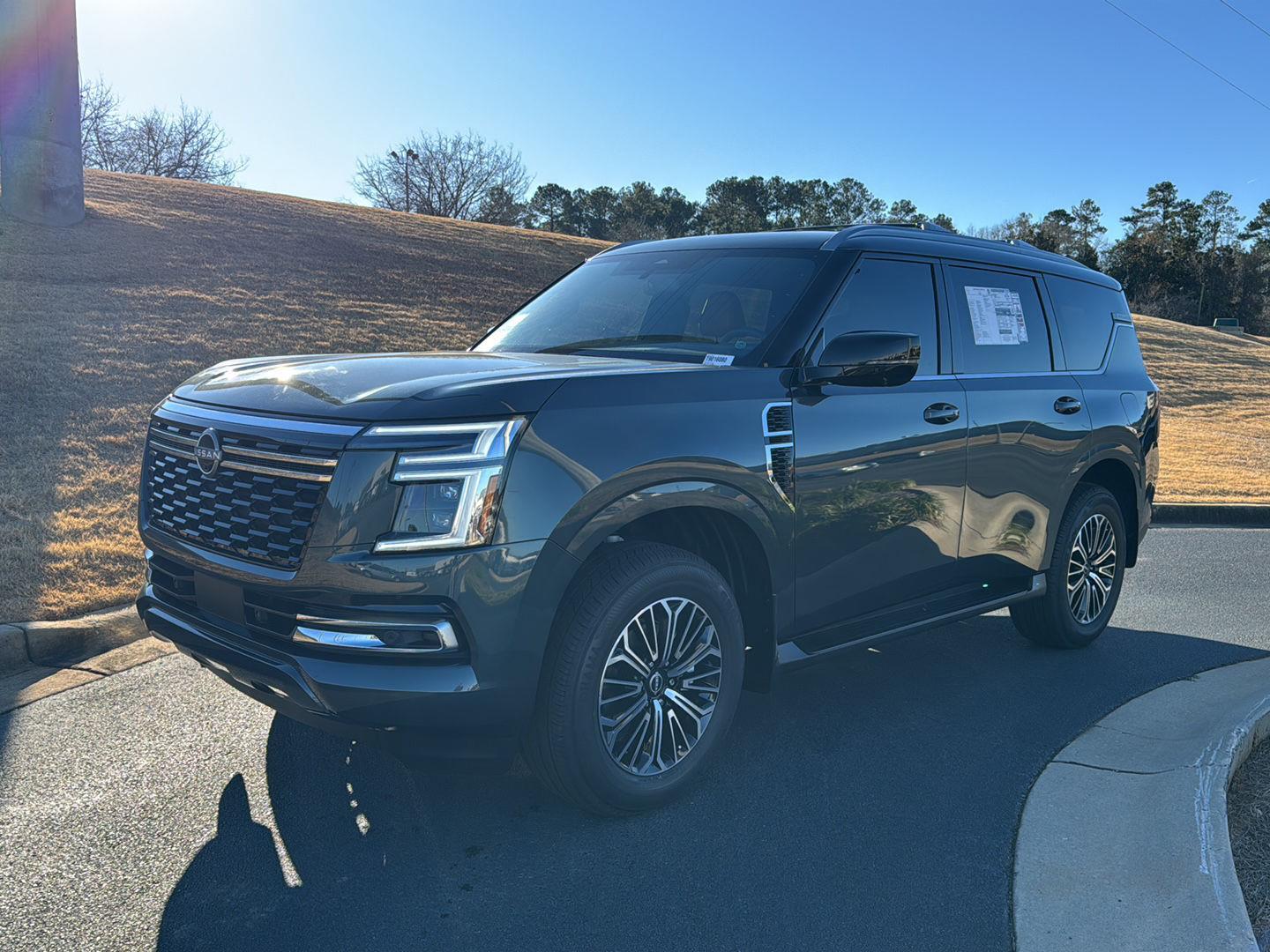 2026 Nissan Armada SL's photo