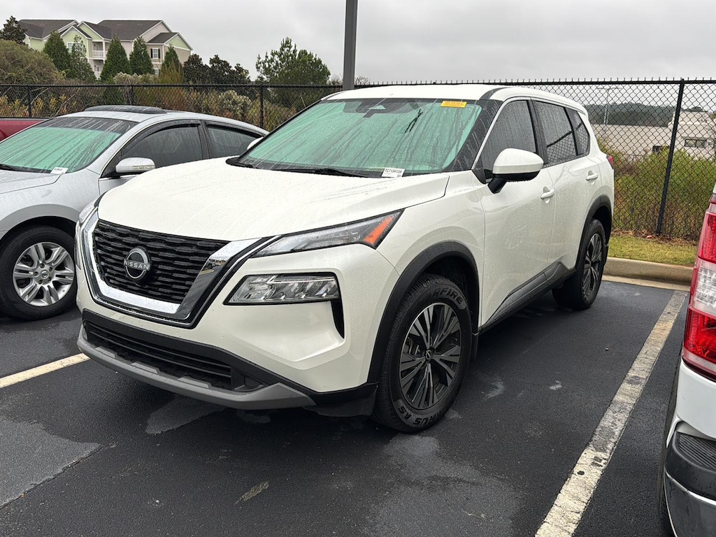 2023 Nissan Rogue SV photo 2