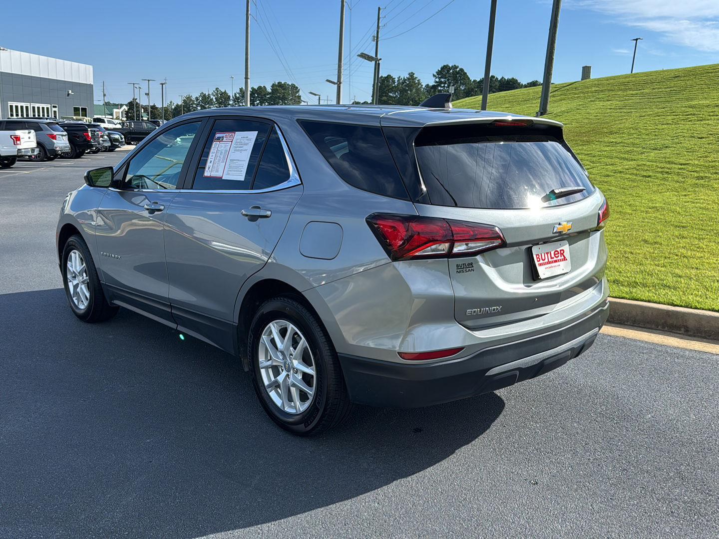 2023 Chevrolet Equinox LT photo 3