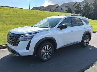 2026 Nissan Pathfinder SL SUV