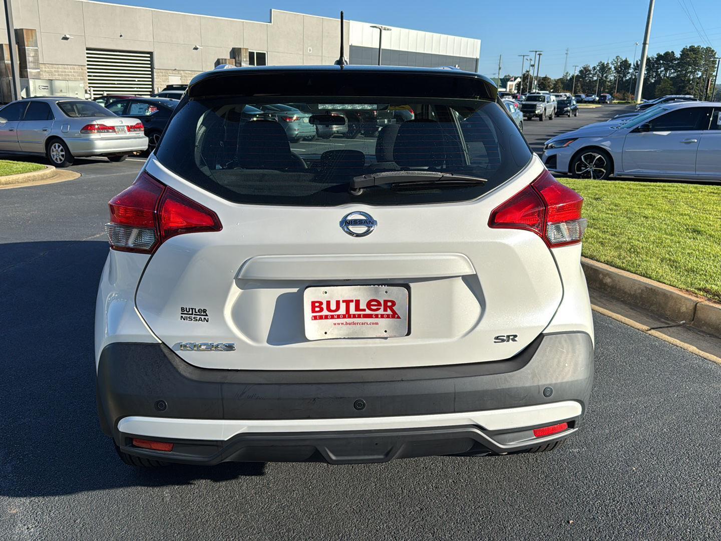 2019 Nissan Kicks SR photo 4