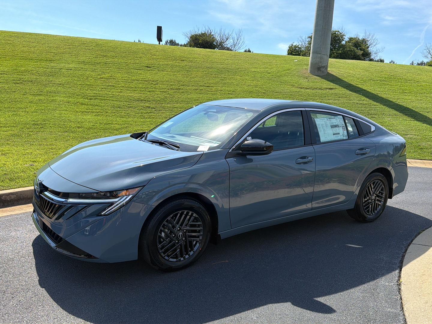 2026 Nissan Sentra SV CVT's photo