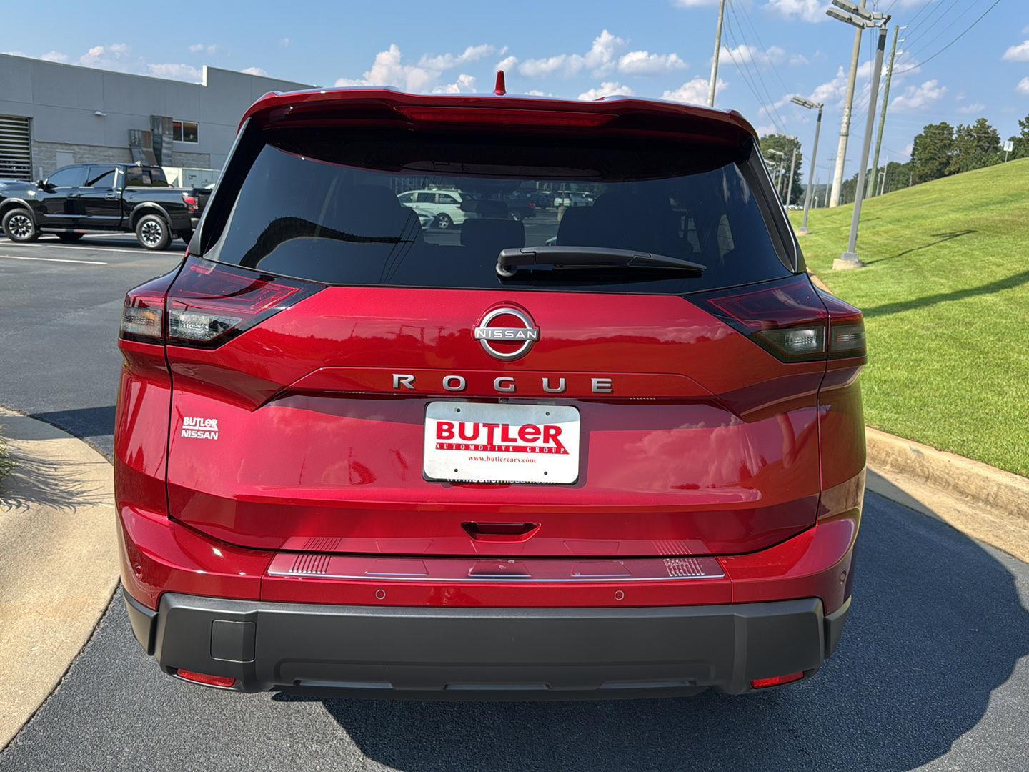 2026 Nissan Rogue SV photo 4