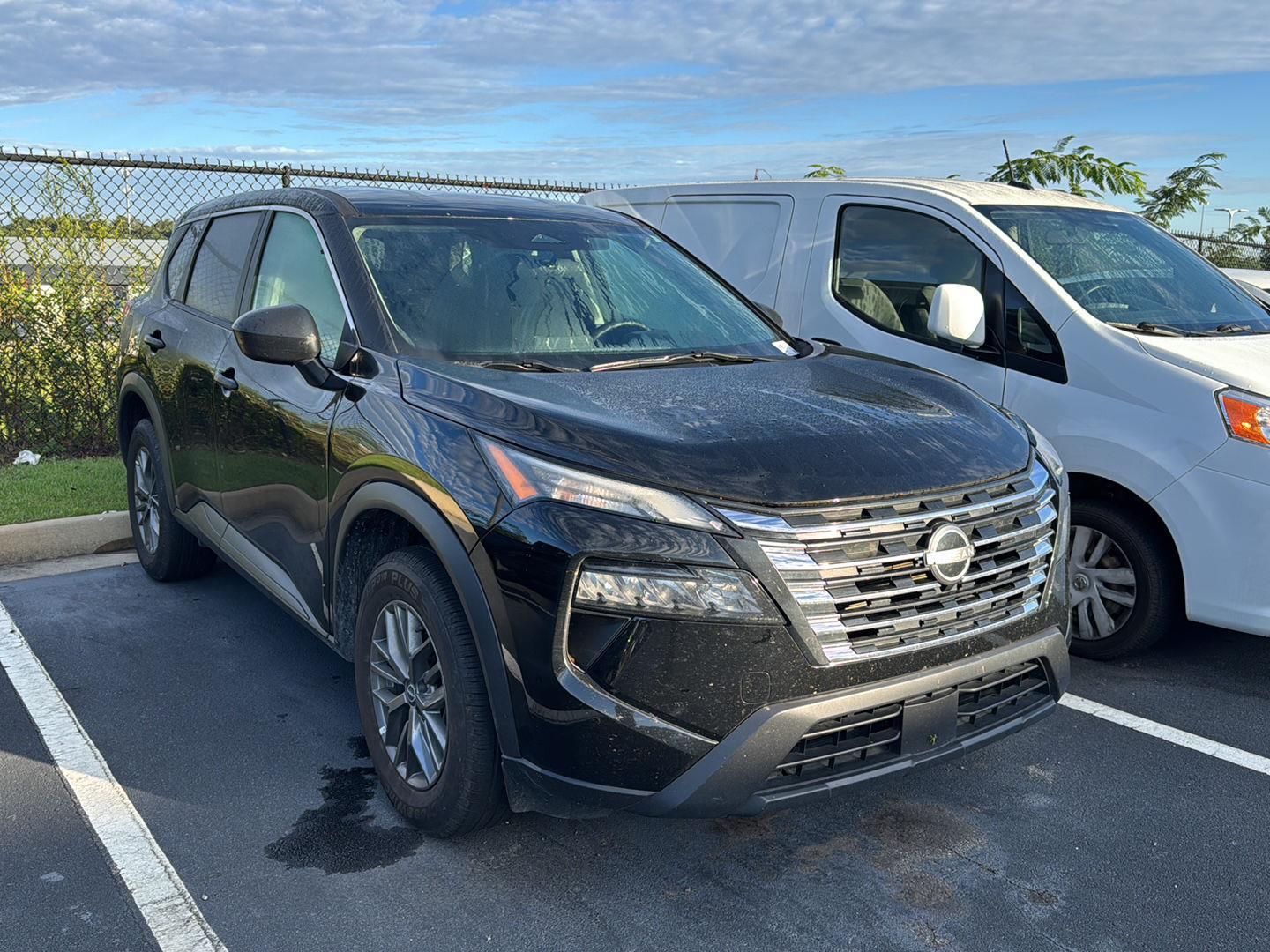2024 Nissan Rogue S photo 4