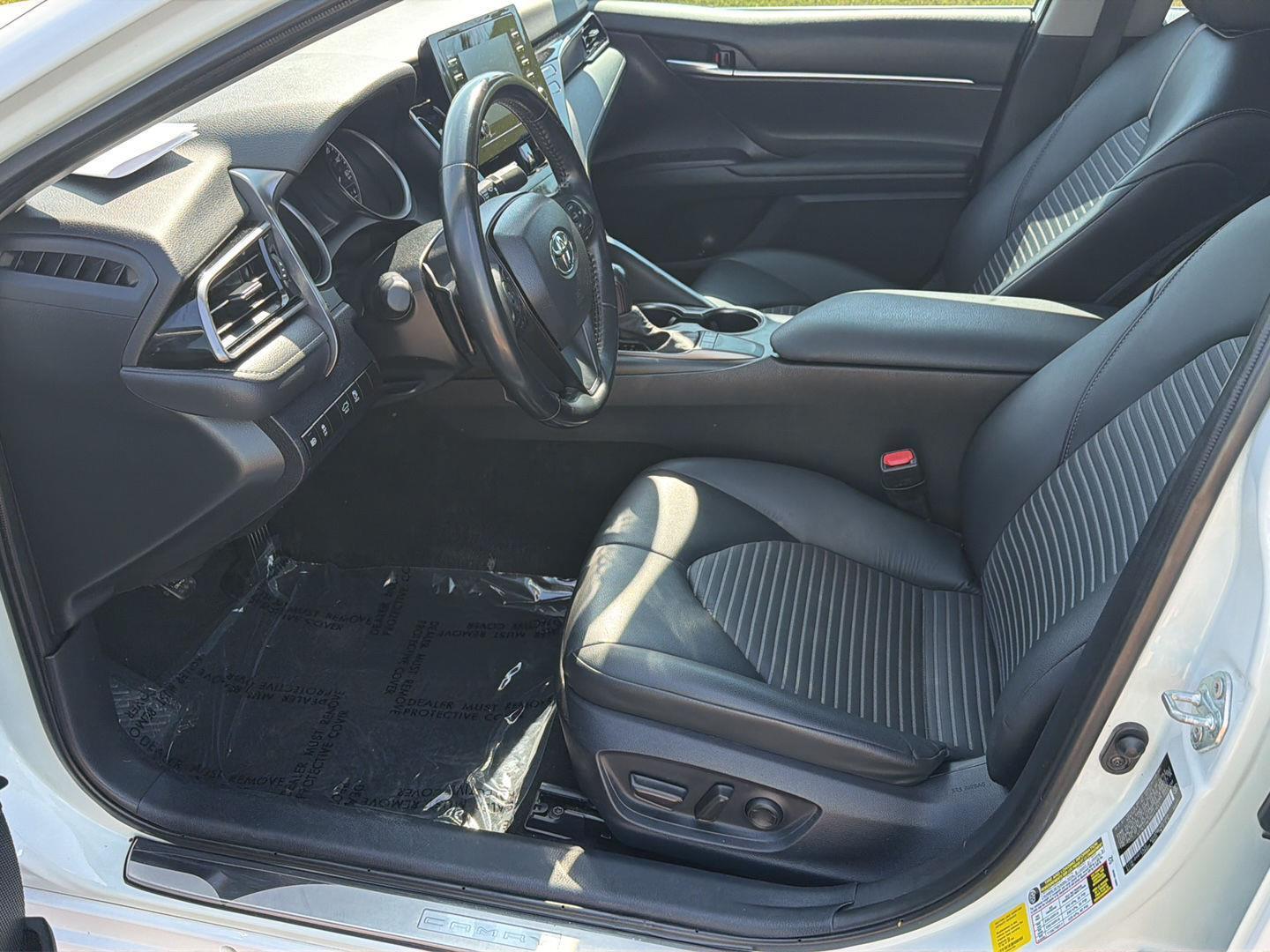 2024 Toyota Camry SE - Photo 10