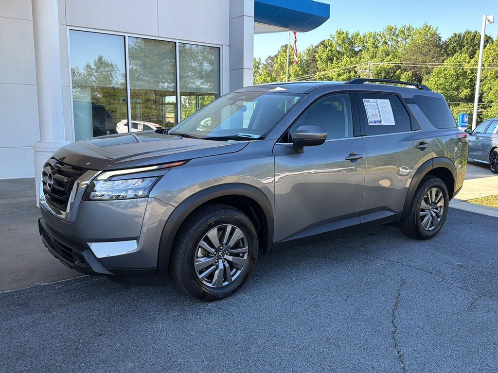 Used 2025 Nissan Pathfinder SV SUV